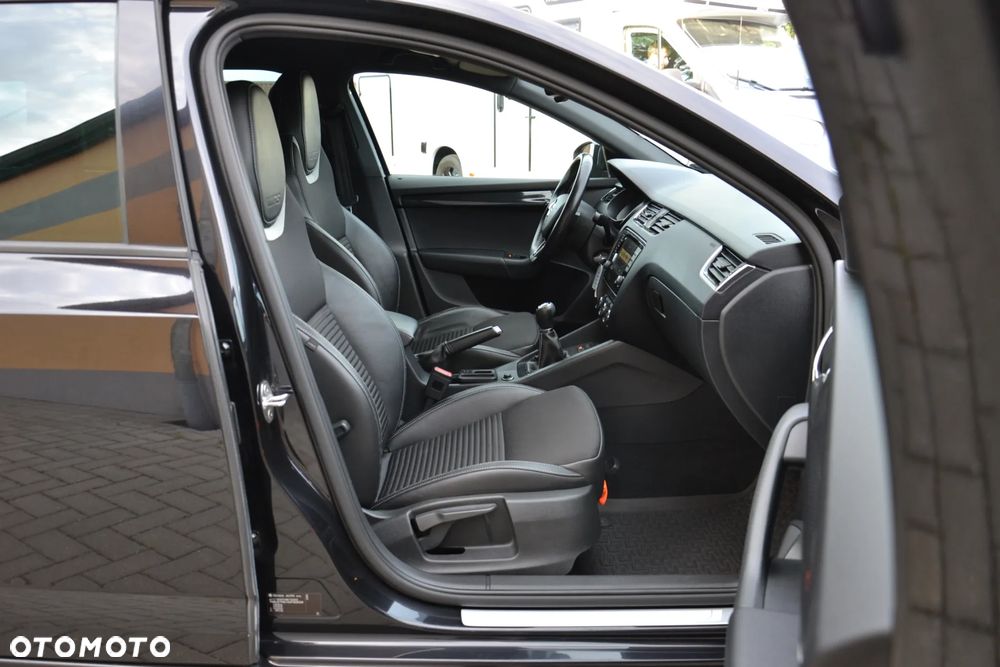 Skoda Octavia 2.0 TDI (Green tec) RS - 31