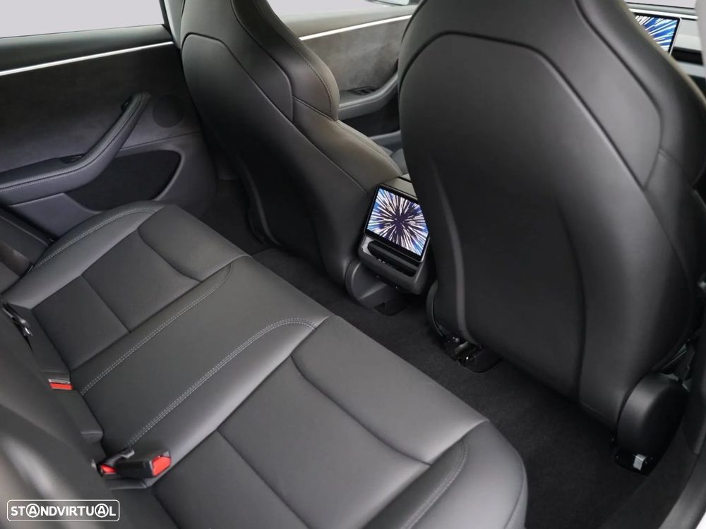 Tesla Model 3 - 13