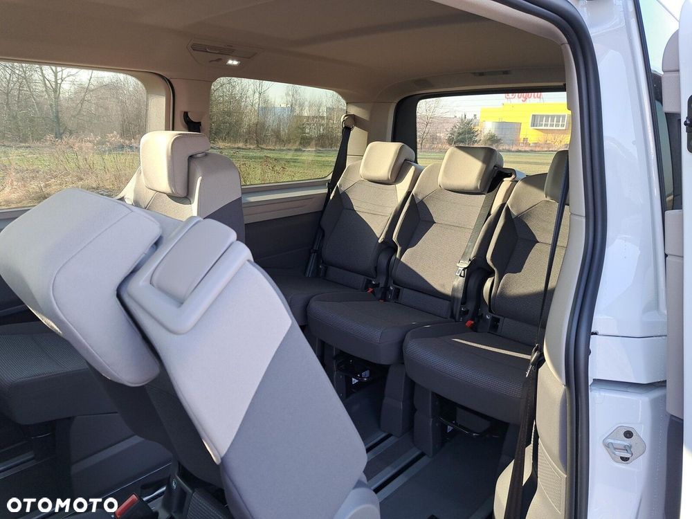 Volkswagen Multivan - 23