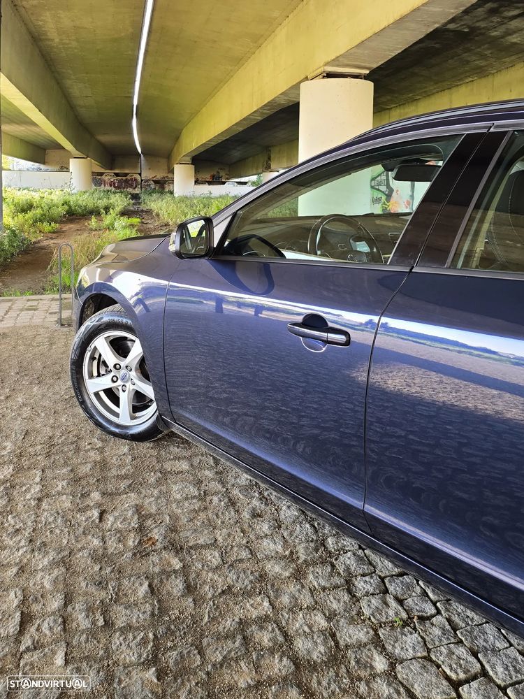 Volvo V60 2.0 D4 Kinetic - 16