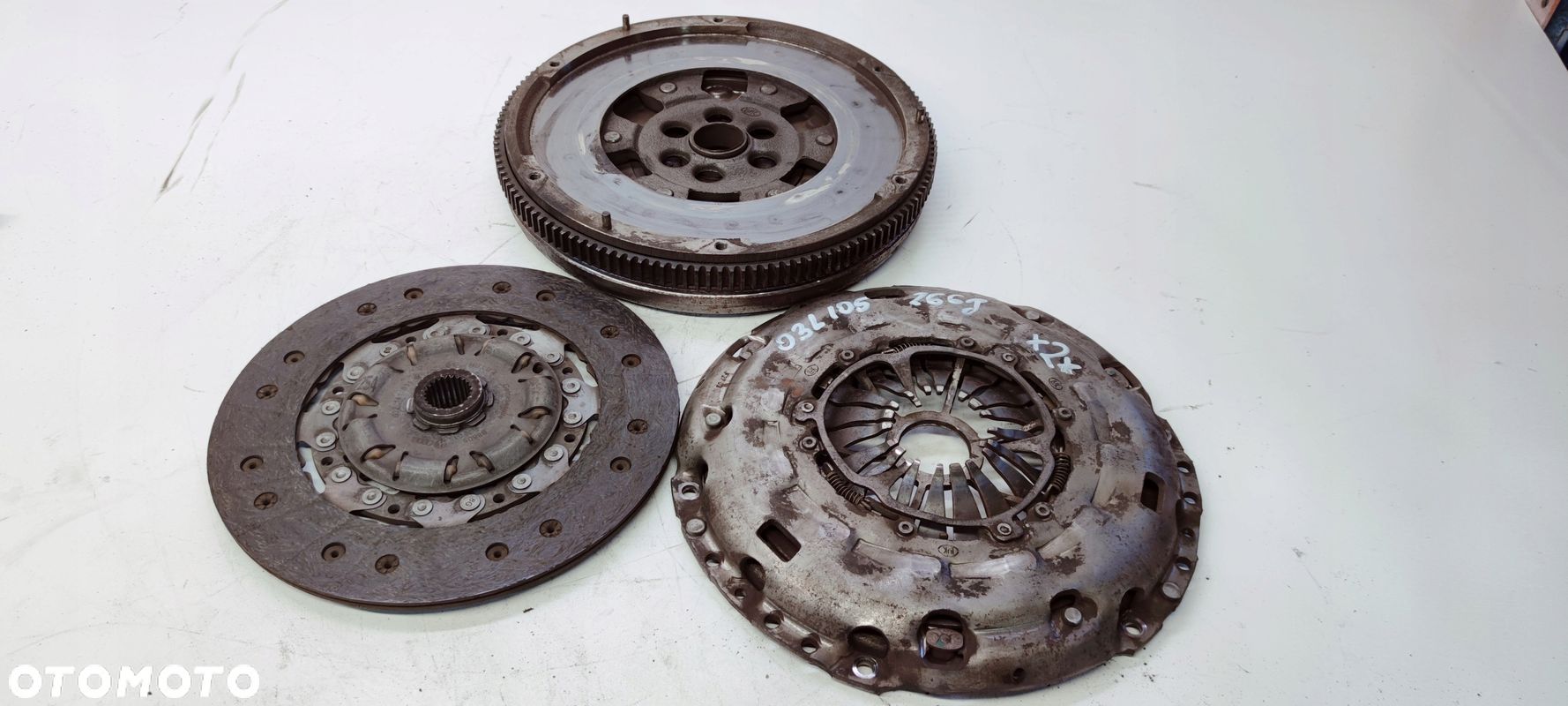 SPRZĘGŁO KOŁO DWUMAS AUDI VW 2.0 TDI 03L105266J *2 - 1