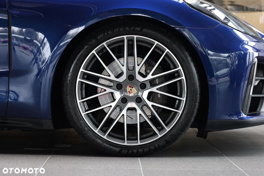 Porsche Panamera 4 - 34