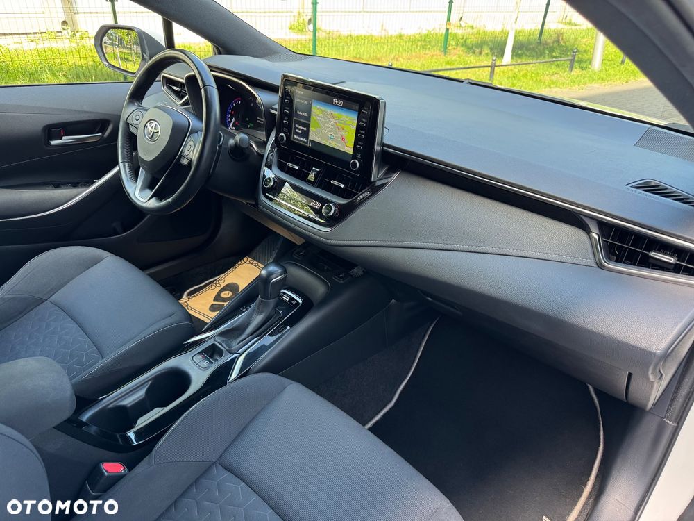 Toyota Corolla 2.0 Black&White - 20