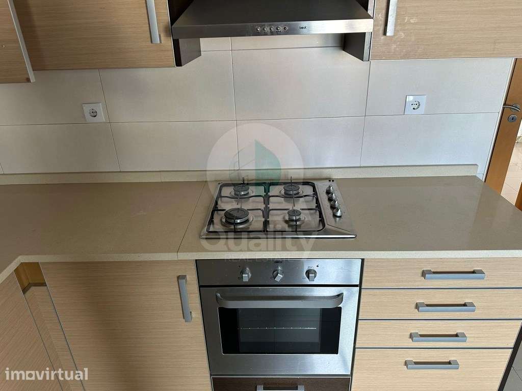 Apartamento T2 R/c com Parqueamento em Castelo Branco - Grande imagem: 5/28
