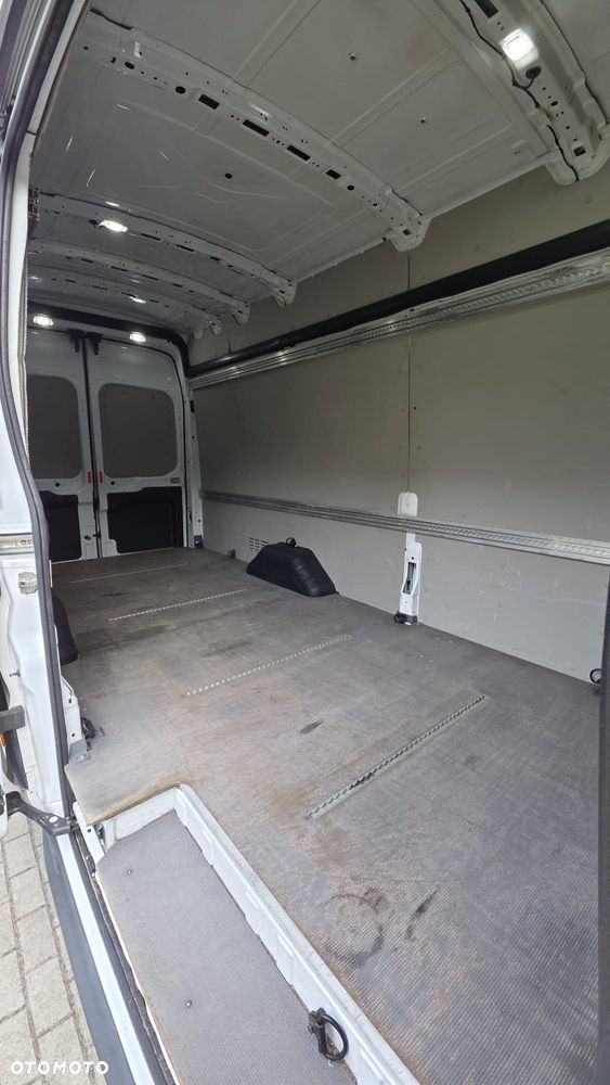 Ford Transit - 9