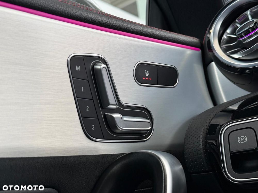 Mercedes-Benz CLA - 23