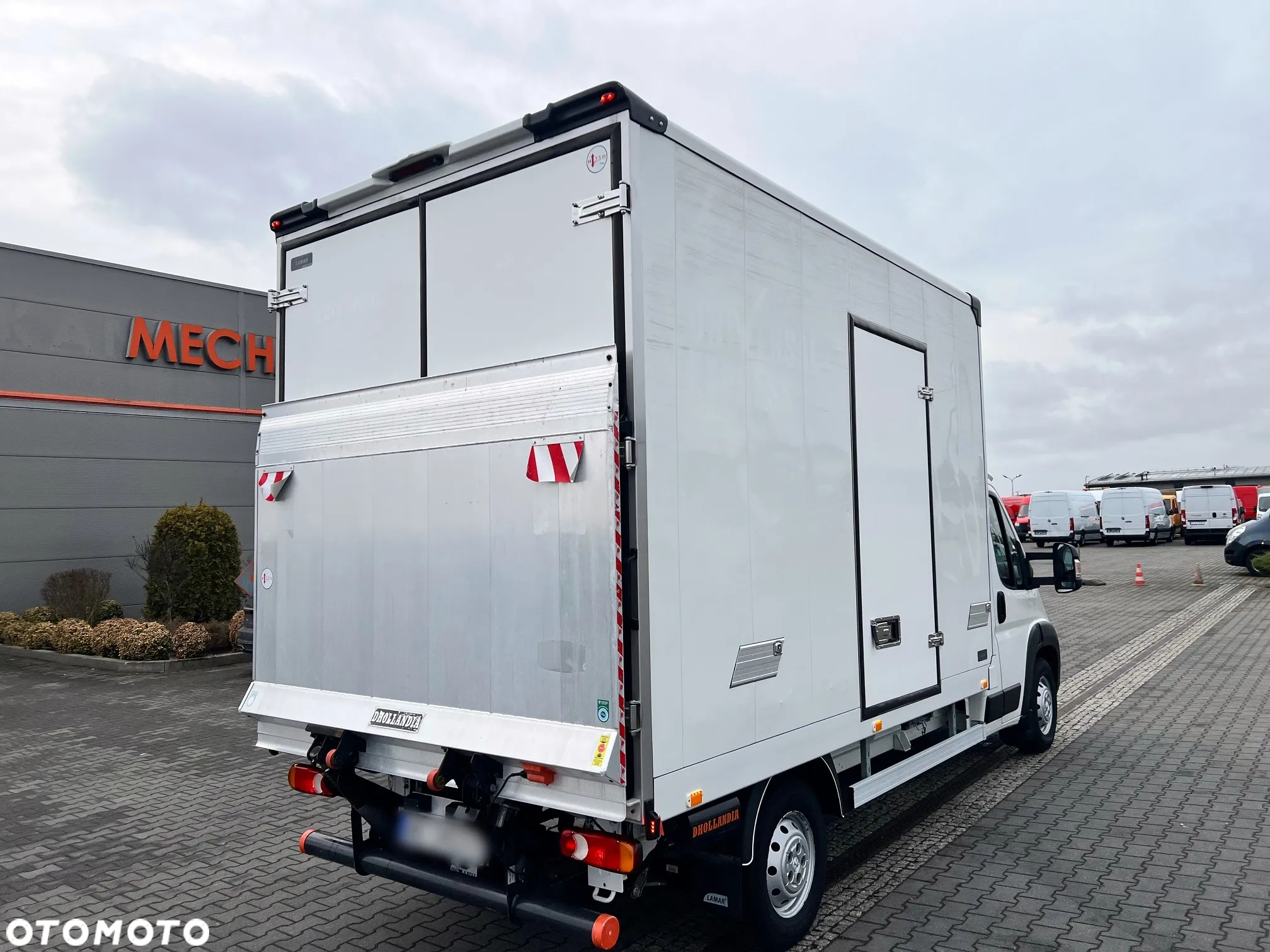 Peugeot Boxer Kontener 3,75m  3x Drzwi + Winda 750 kg Salon PL, Jeden Właściciel - 4