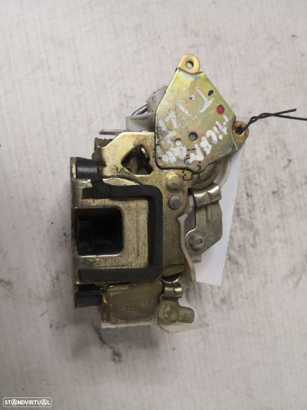 Fecho Da Porta Trás Dto Nissan Micra Ii (K11) - 2