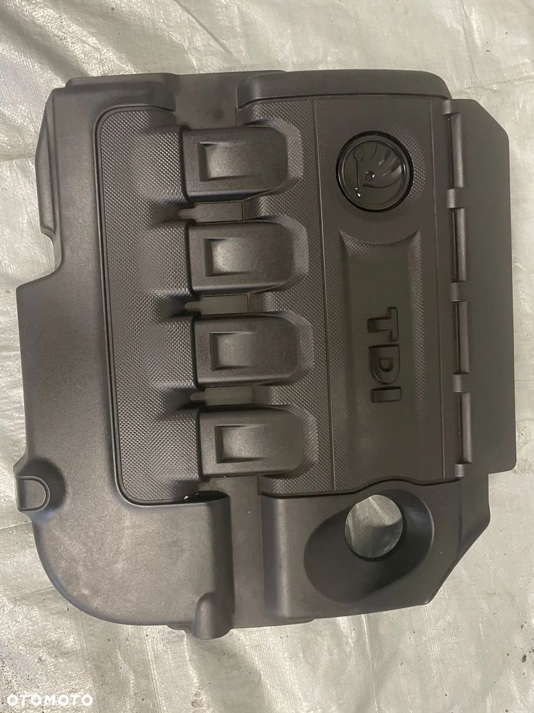 Skoda Superb III osłona silnika pokrywa silnika górna 04l103925t 2,0 1,6 tdi - 2