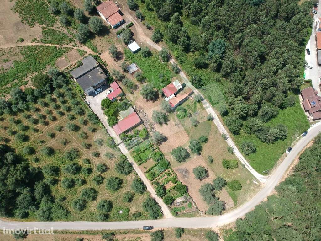 Terreno com 2220 metros quadrados - Grande imagem: 2/4