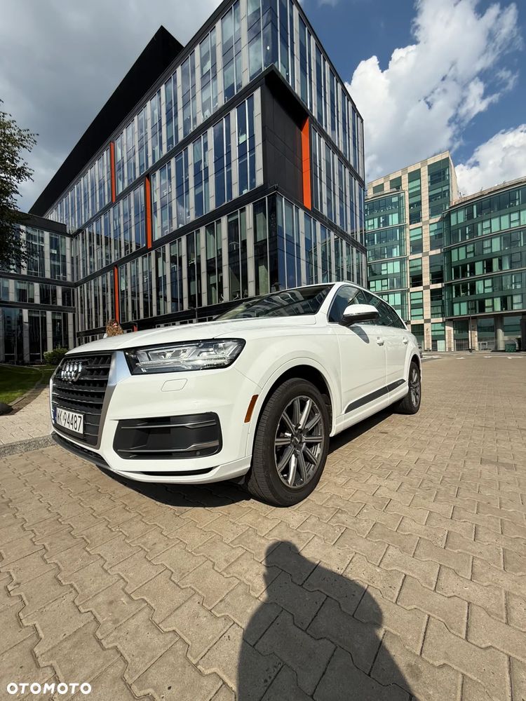 Audi Q7 - 1