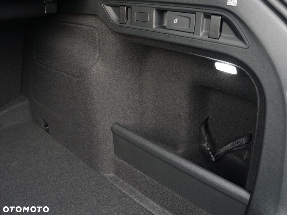 Skoda Superb 2.0 TSI Selection DSG - 19