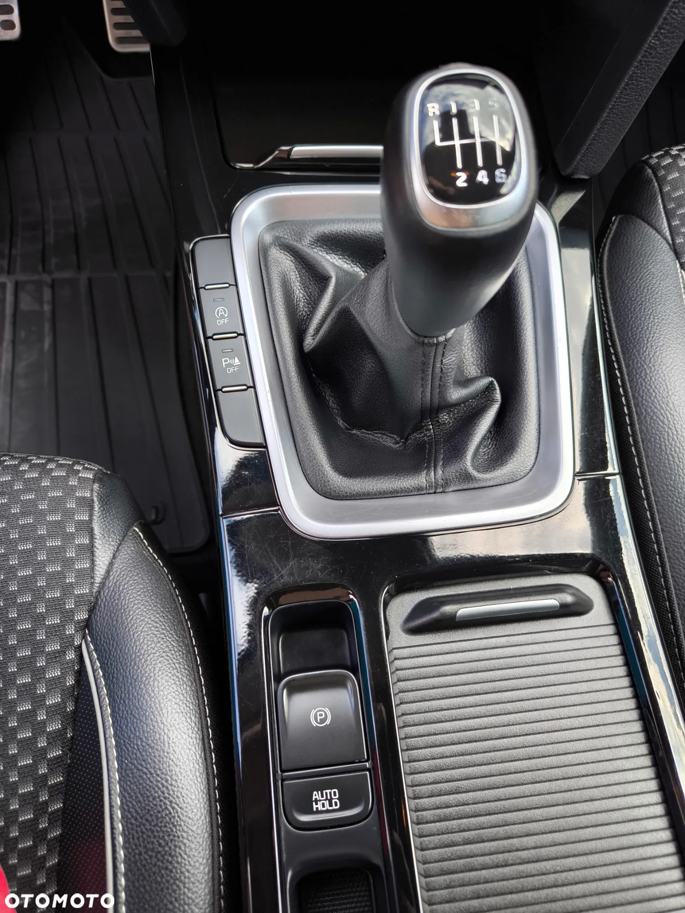 Kia Ceed 1.5 T-GDI Business Line Plus - 14