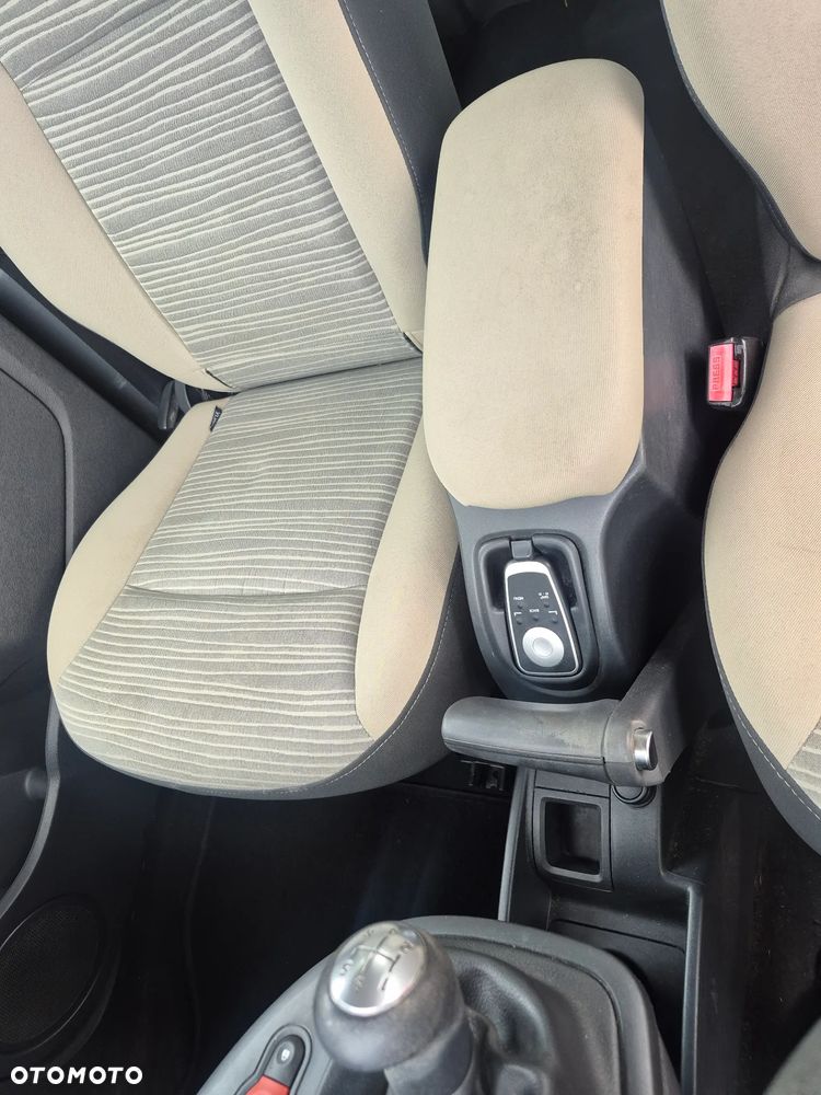Renault Kangoo dCi 90 FAP TomTom Edition - 12