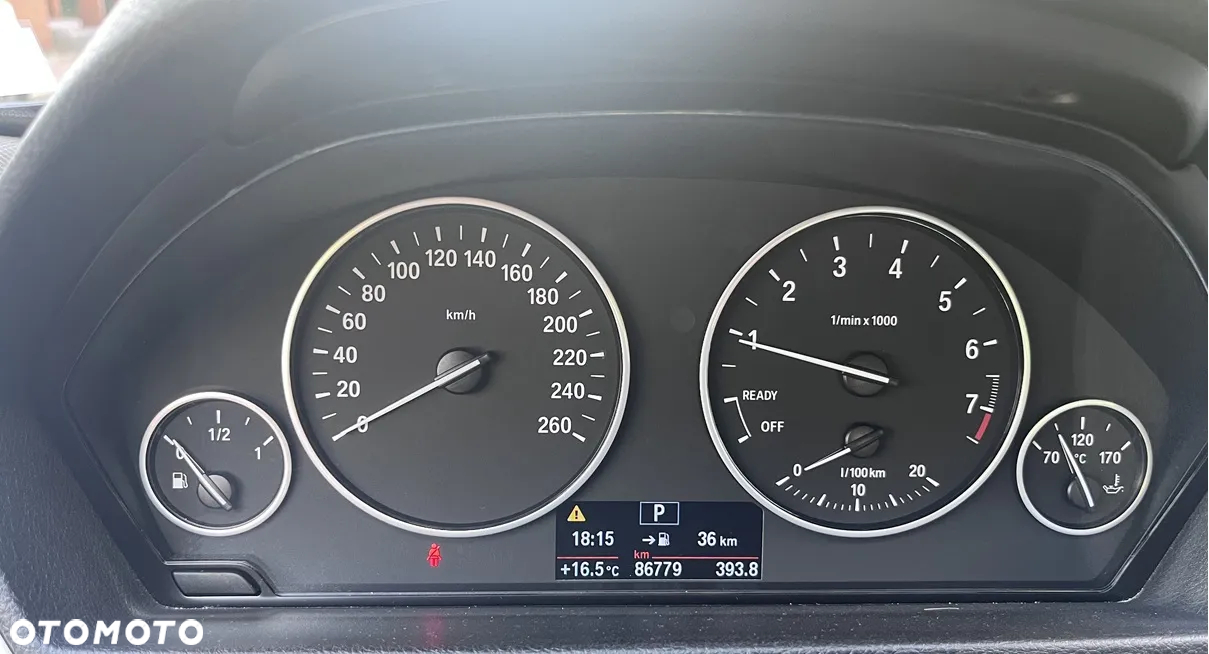 BMW Seria 3 318i - 11