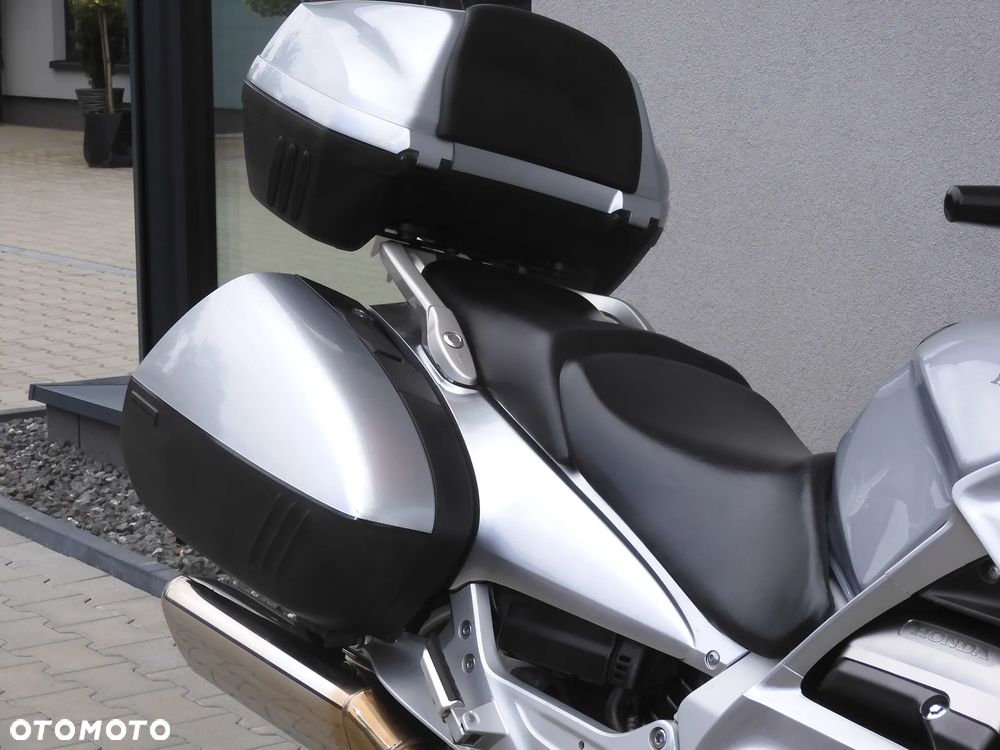 Honda ST - 21