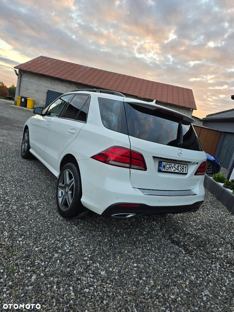 Mercedes-Benz GLE 250 d 4-Matic - 3
