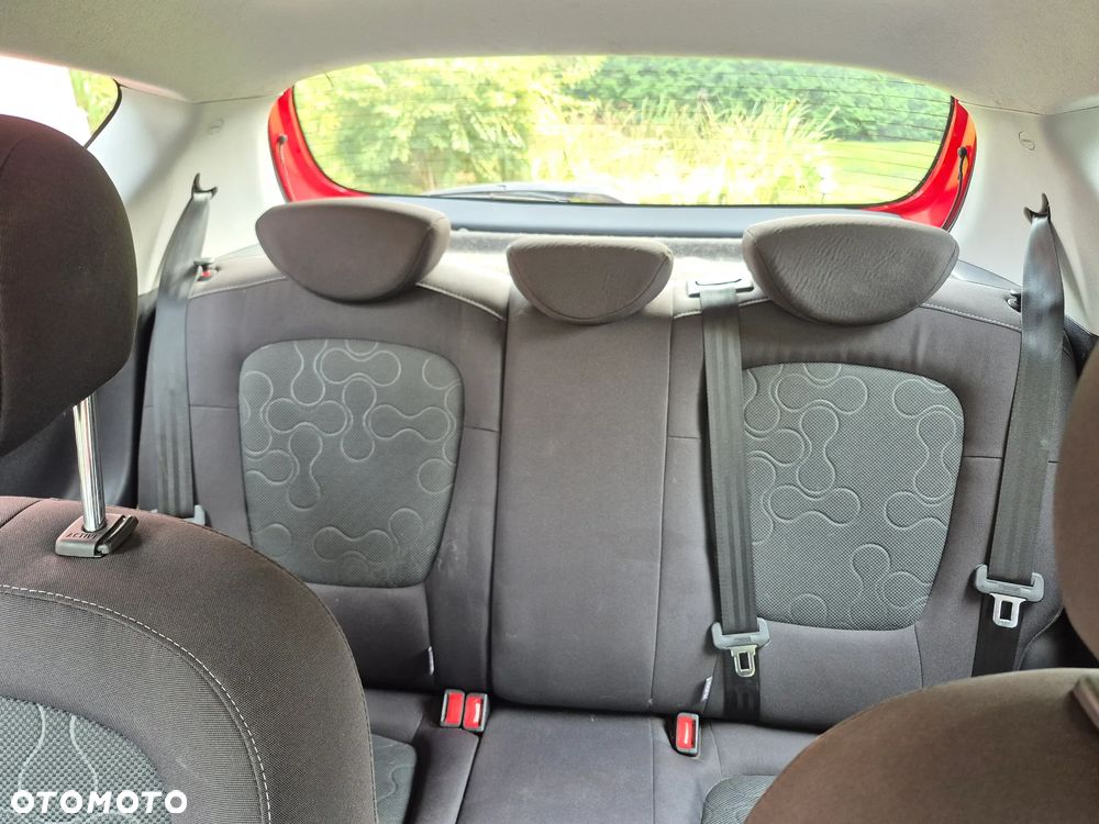 Hyundai i20 - 12