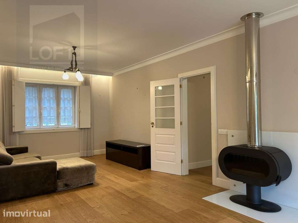 Moradia Geminada V5 p/ Venda em Guimarães - Grande imagem: 2/27