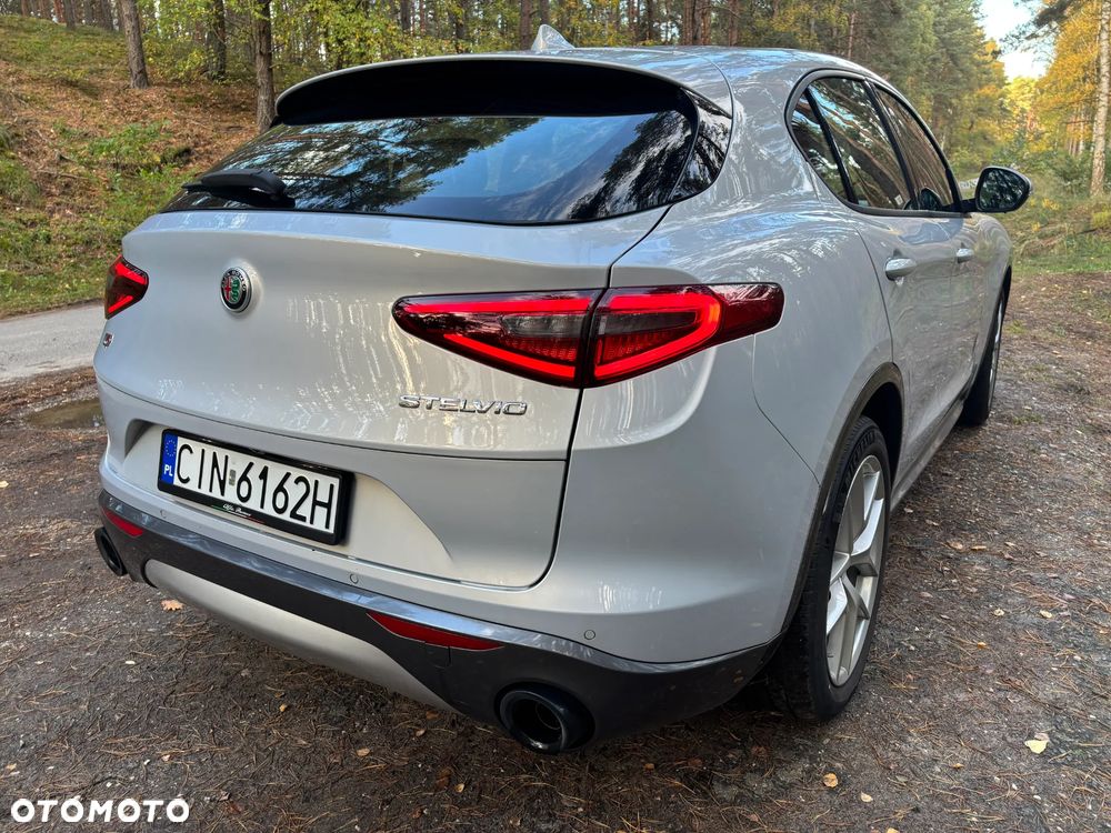 Alfa Romeo Stelvio 2022 photo 5