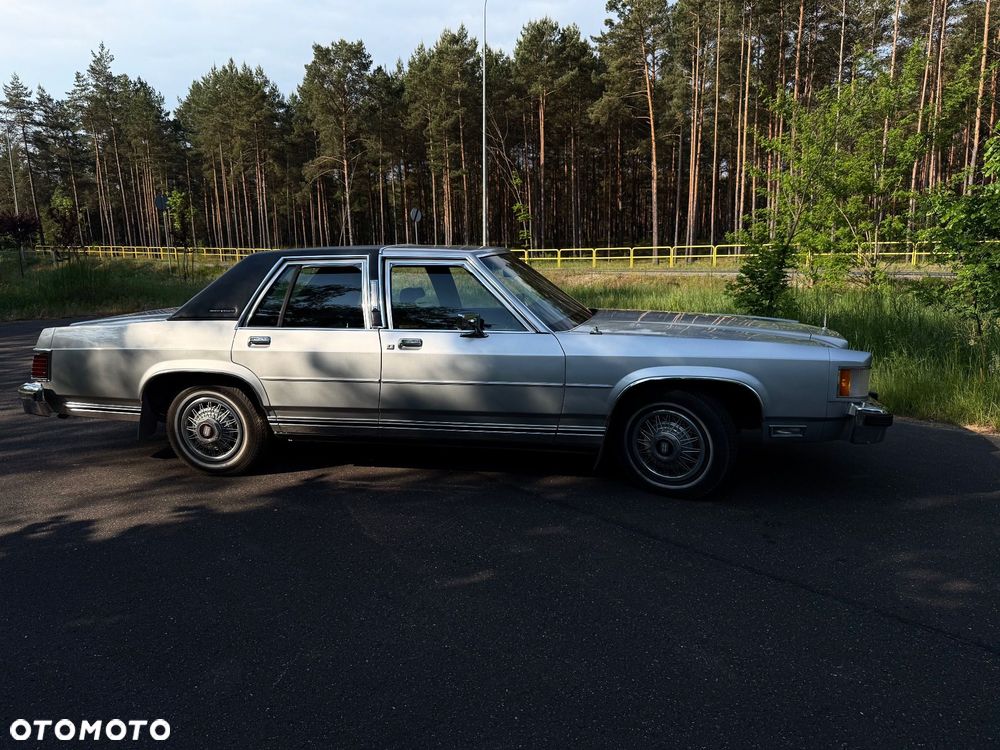 Mercury Marquis - 14