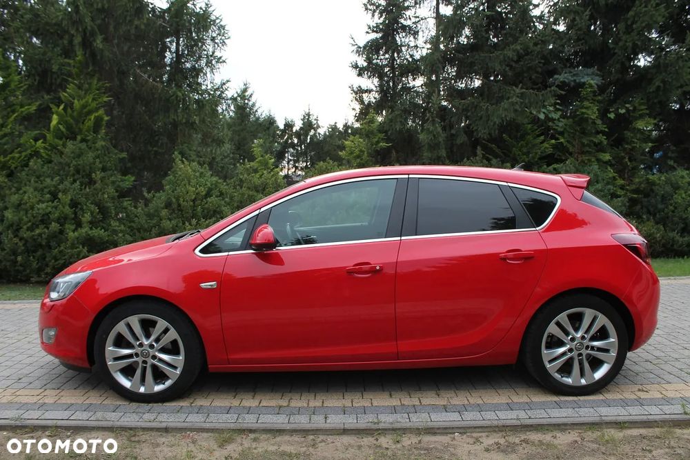 Opel Astra 1.6 Turbo Cosmo - 10