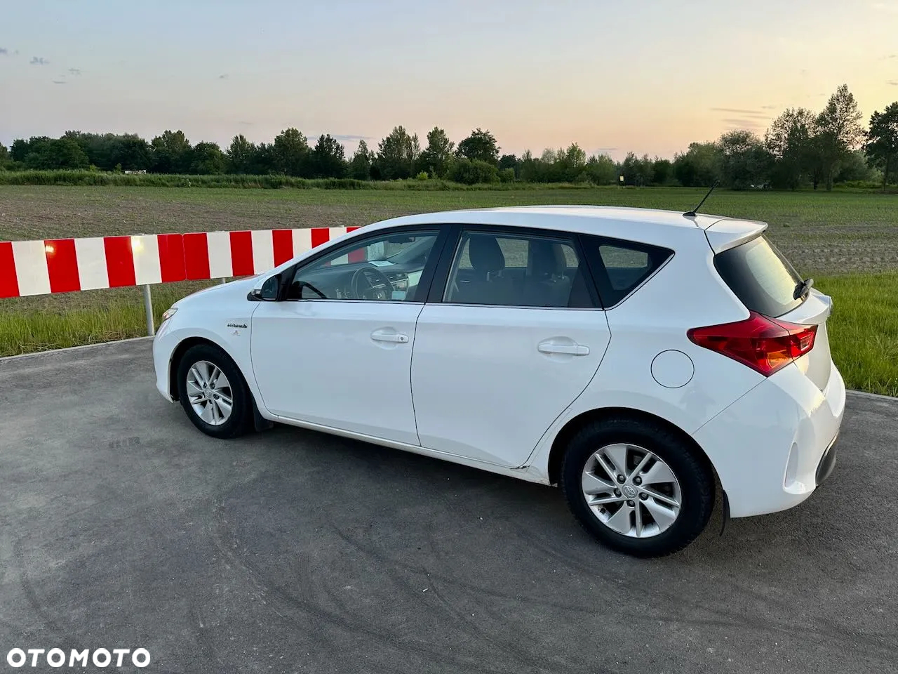 Toyota Auris Hybrid 135 Premium - 7