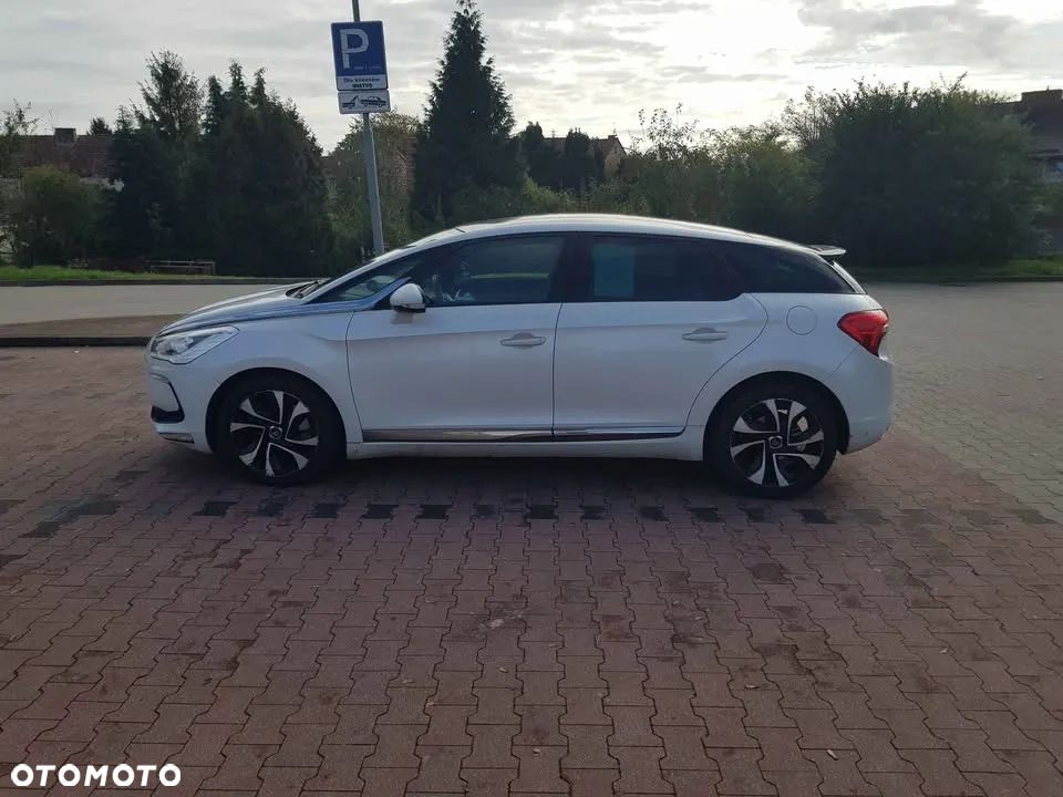 Citroën DS5 2.0 HDi SportChic - 3