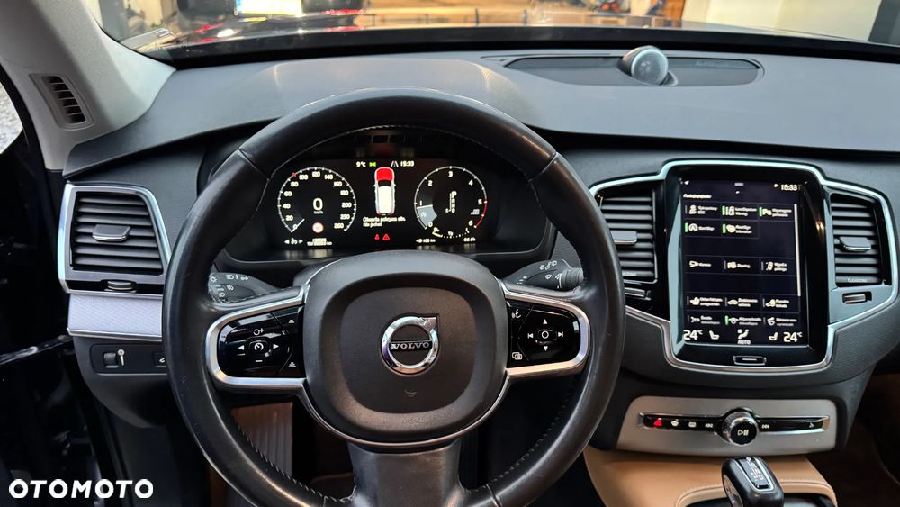Volvo XC 90 D5 SCR AWD Inscription 7os - 18