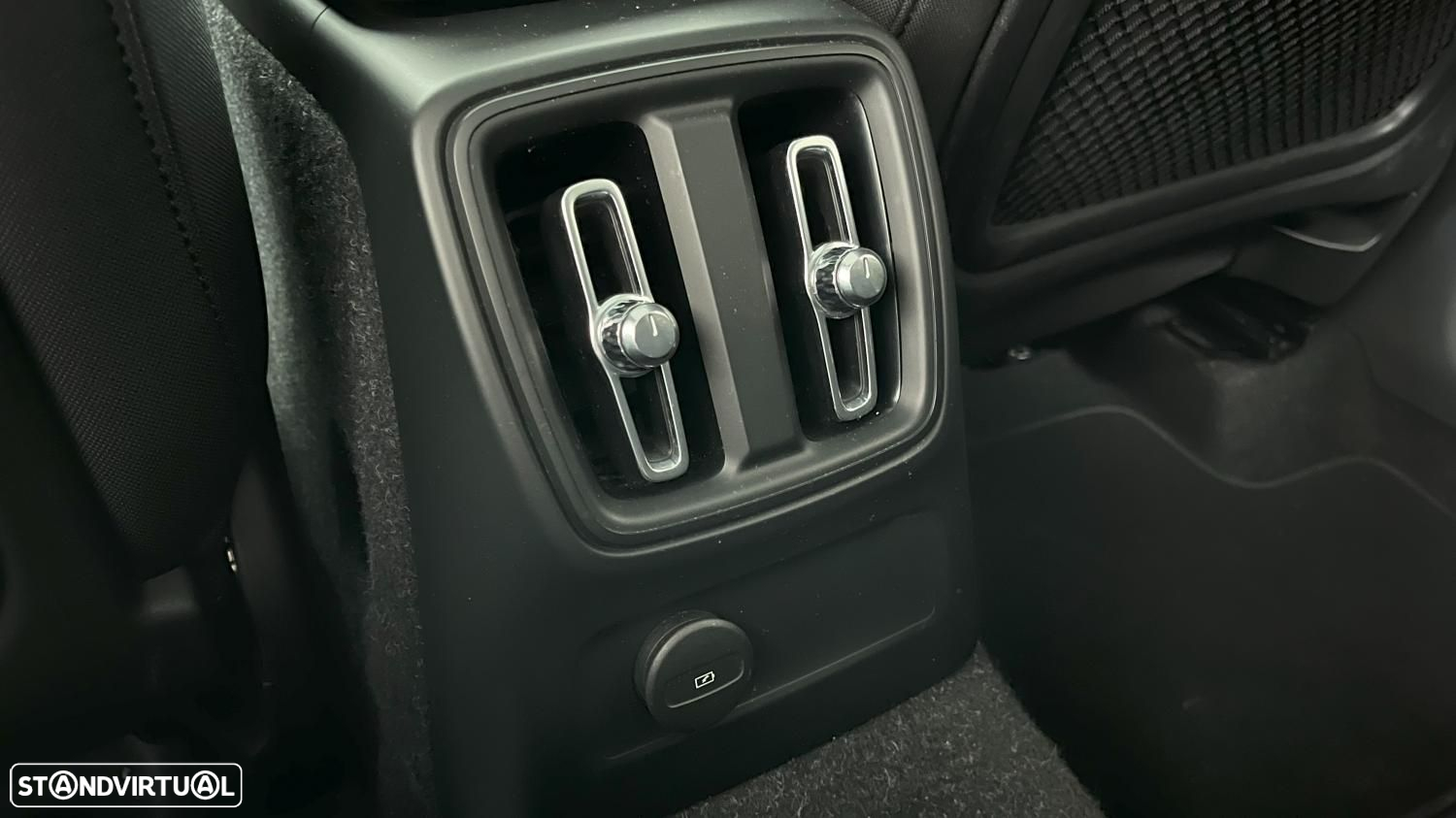 Volvo XC 40 1.5 T5 PHEV Momentum Plus - 22
