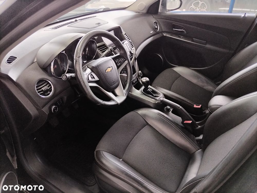 Chevrolet Cruze 2.0 D LT+ - 8