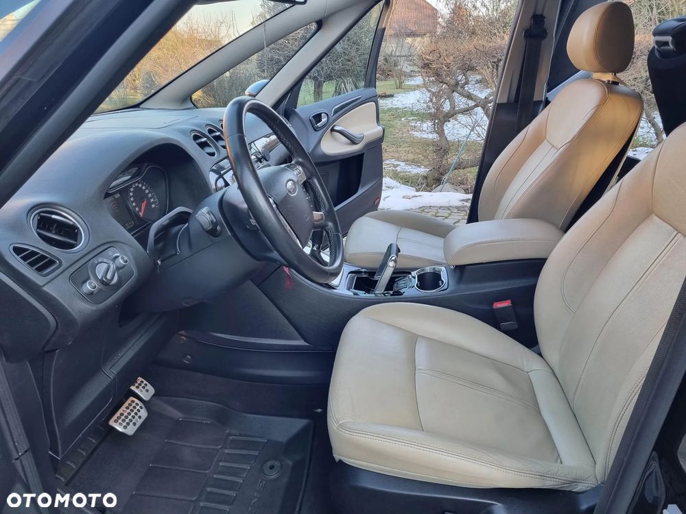 Ford S-Max - 27