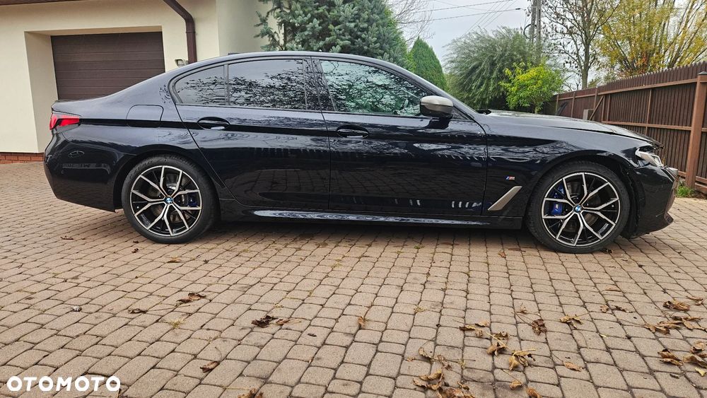 BMW Seria 5 M550i xDrive - 9