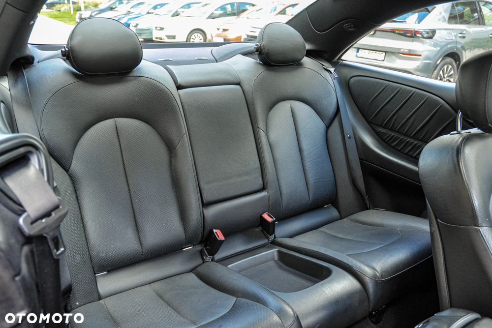 Mercedes-Benz CLK 320 CDI 7G-TRONIC Avantgarde - 12