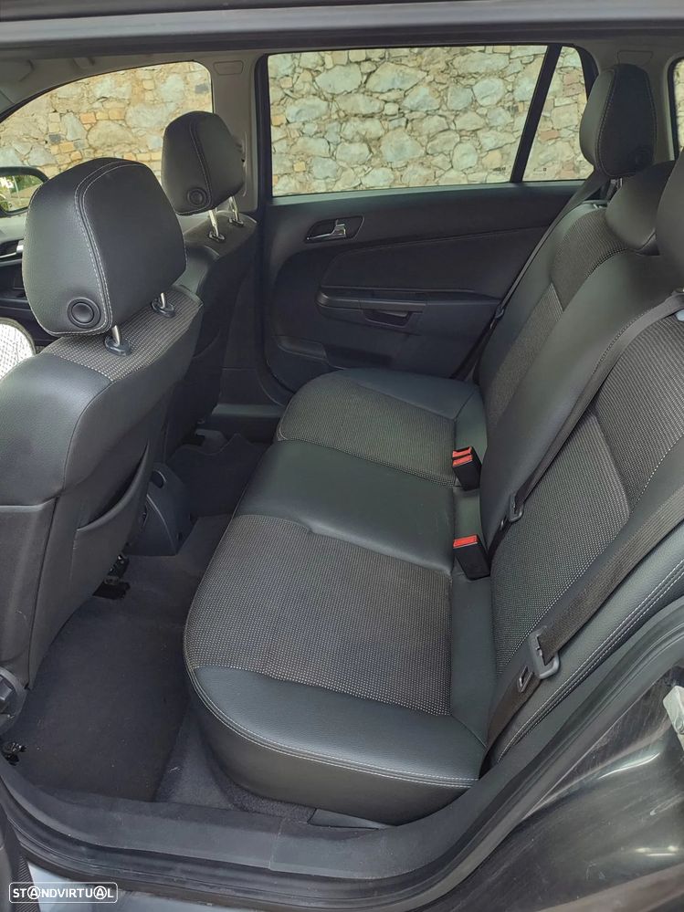 Opel Astra Caravan 1.7 CDTi Cosmo ecoFLEX - 4