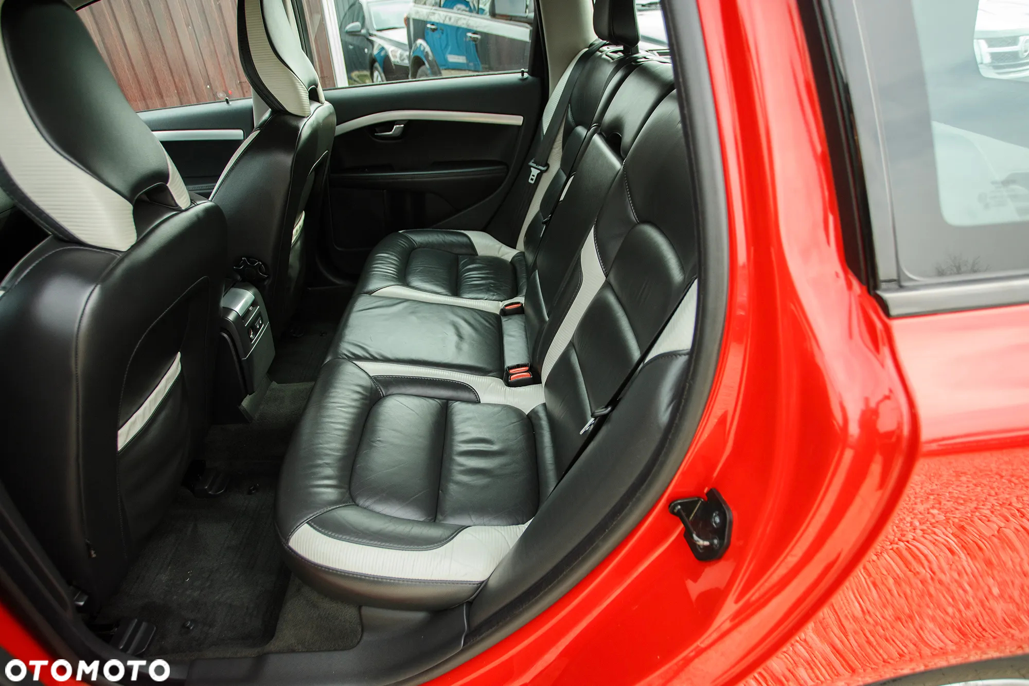 Volvo V70 2.5T R-Design Summum - 22