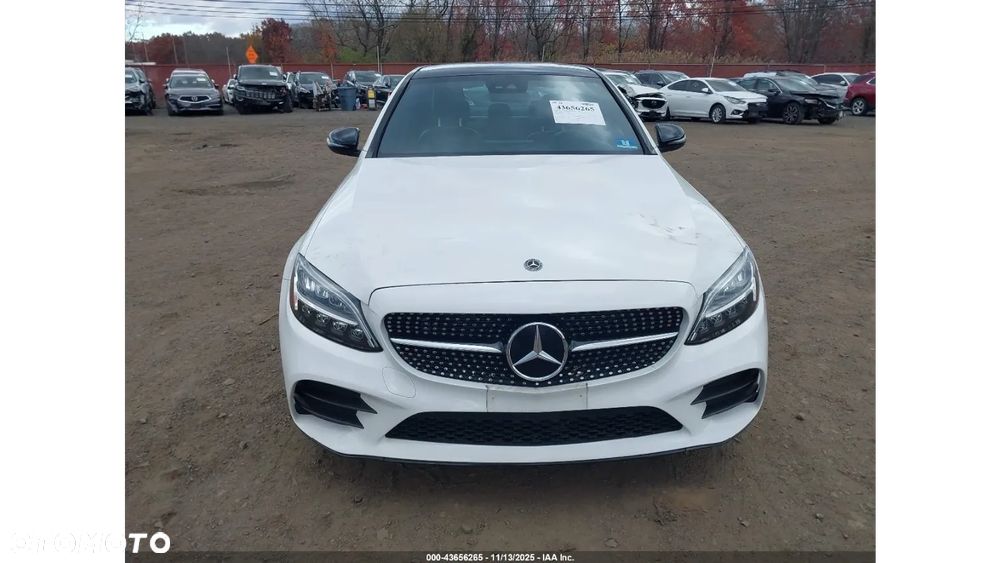 Mercedes-Benz Klasa C 300 4Matic 9G-TRONIC AMG Line - 3