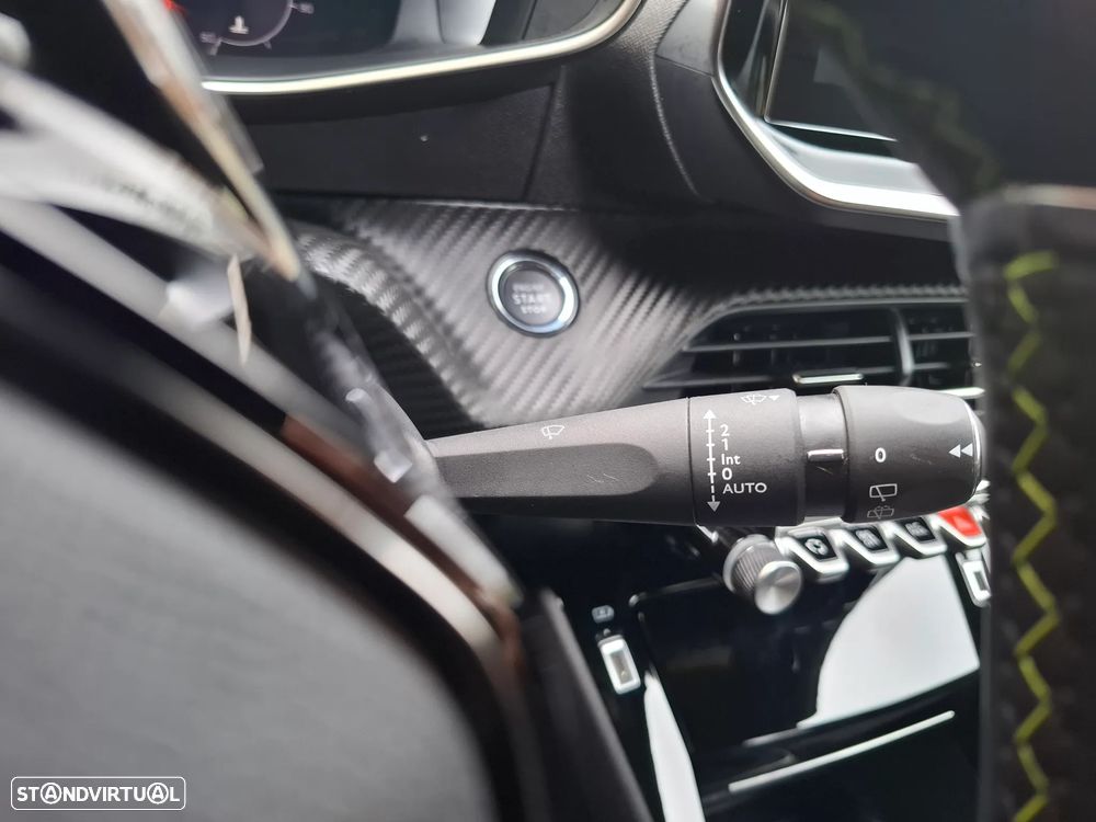 Peugeot 2008 1.2 PureTech GT Line - 28