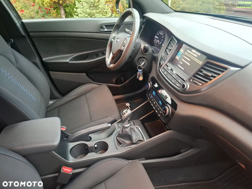 Hyundai Tucson 1.6 GDI BlueDrive GO 2WD - 24