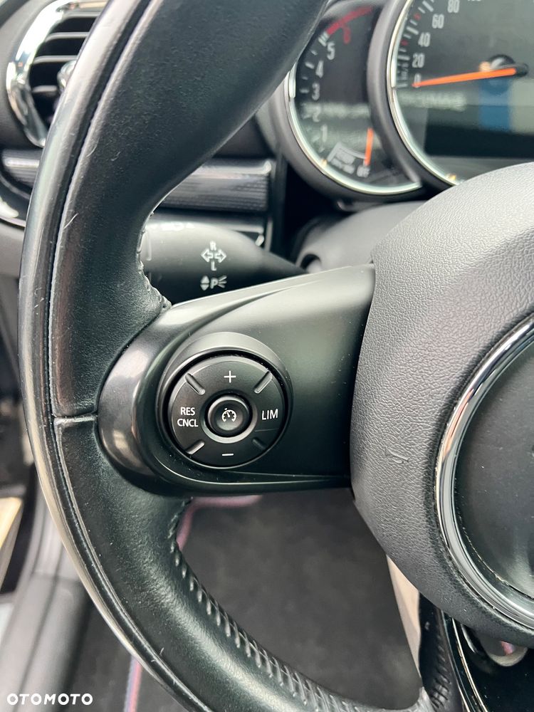 MINI Clubman Cooper D - 18