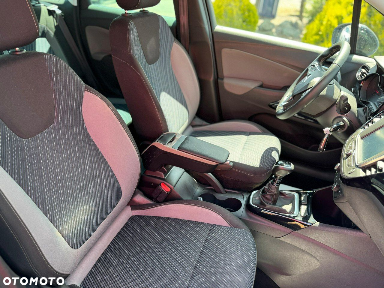 Opel Crossland X - 26