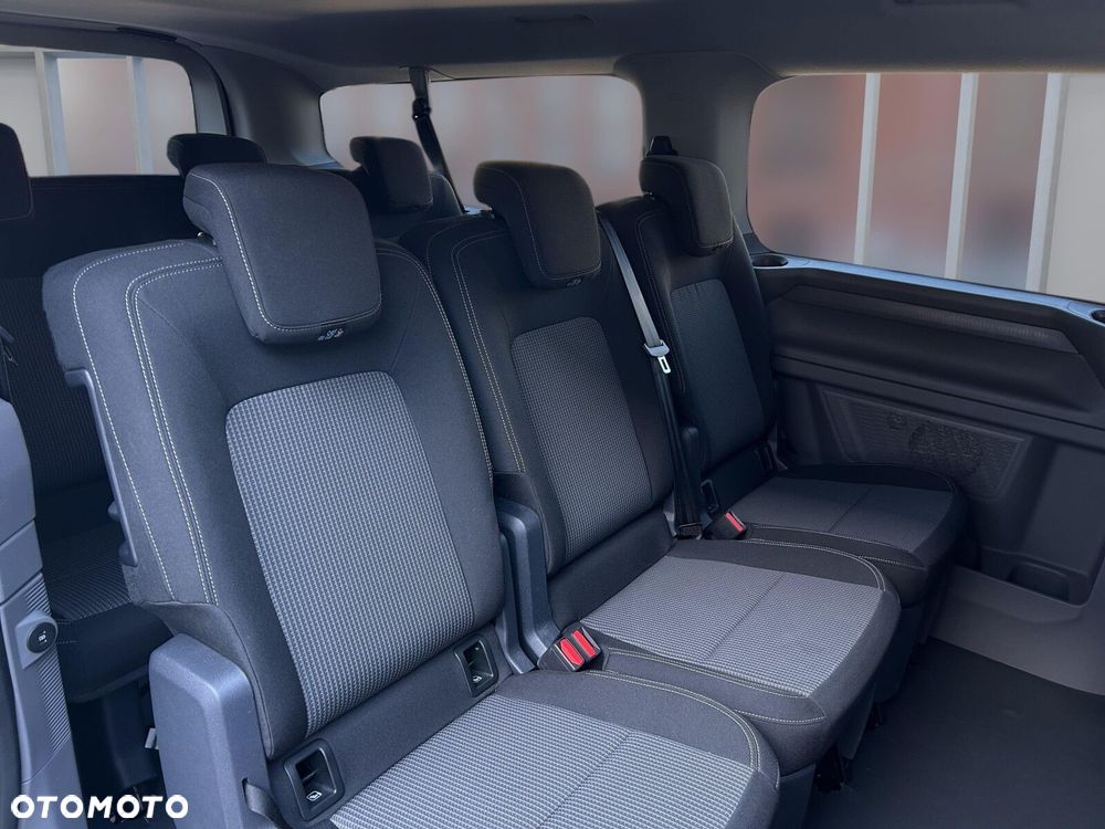 Volkswagen Caravelle 2.0 TDI L2 - 17