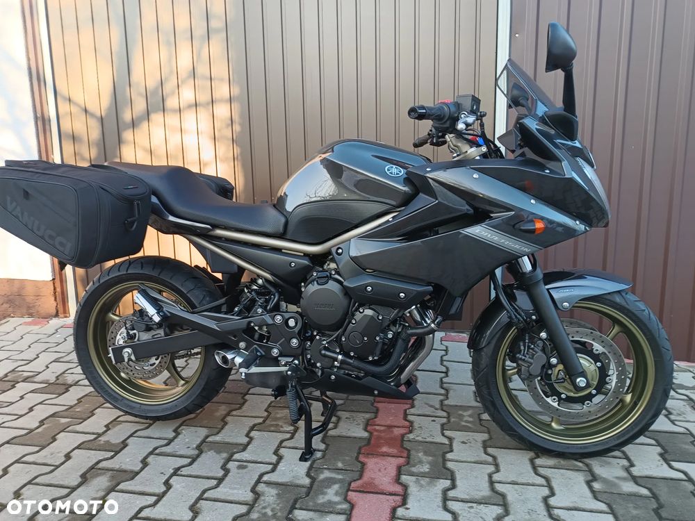 Yamaha XJ - 3