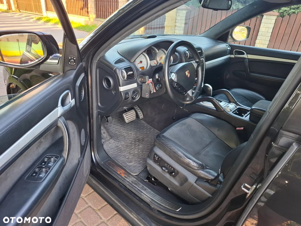 Porsche Cayenne - 10
