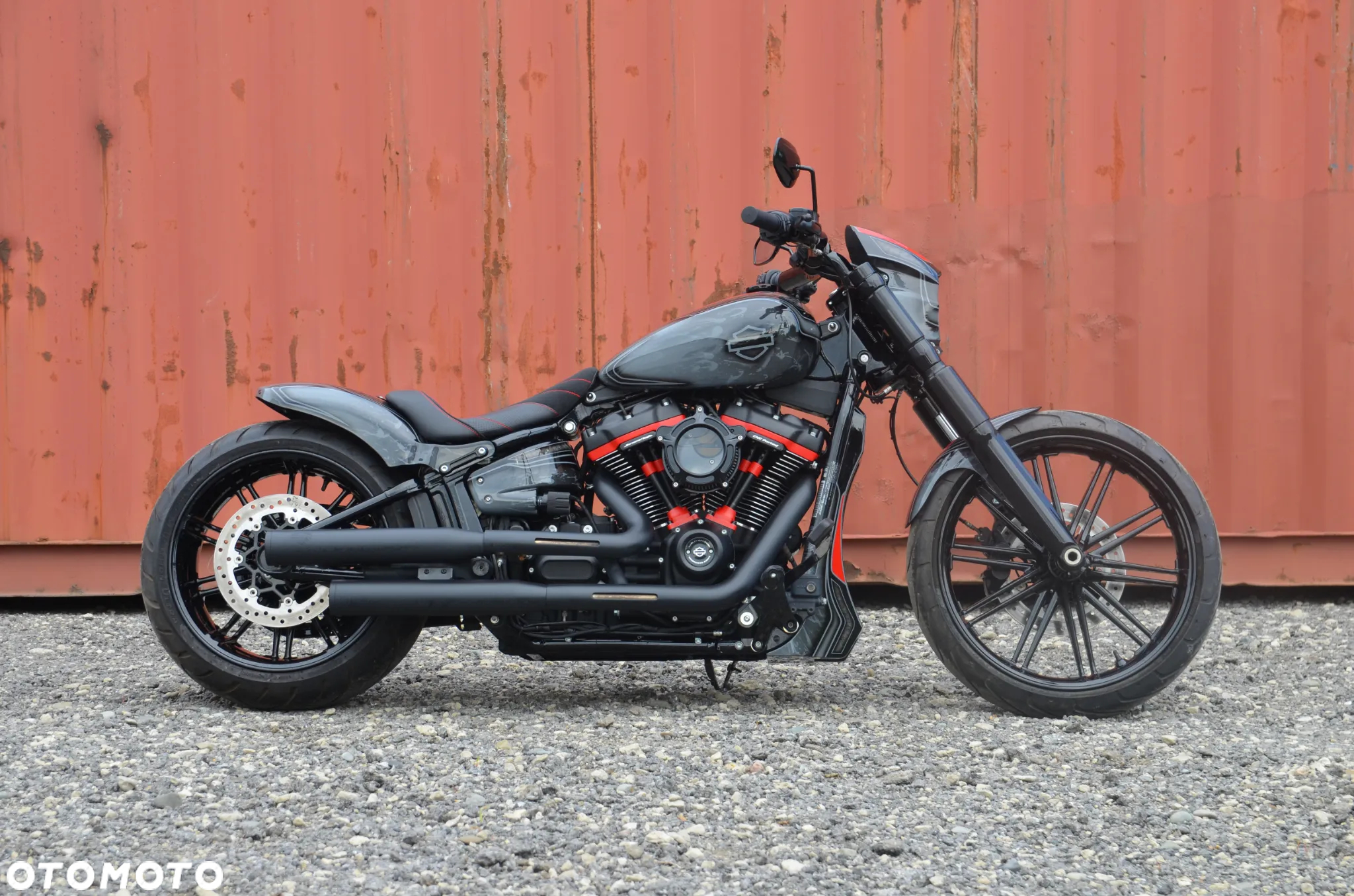 Harley-Davidson Softail Breakout - 2