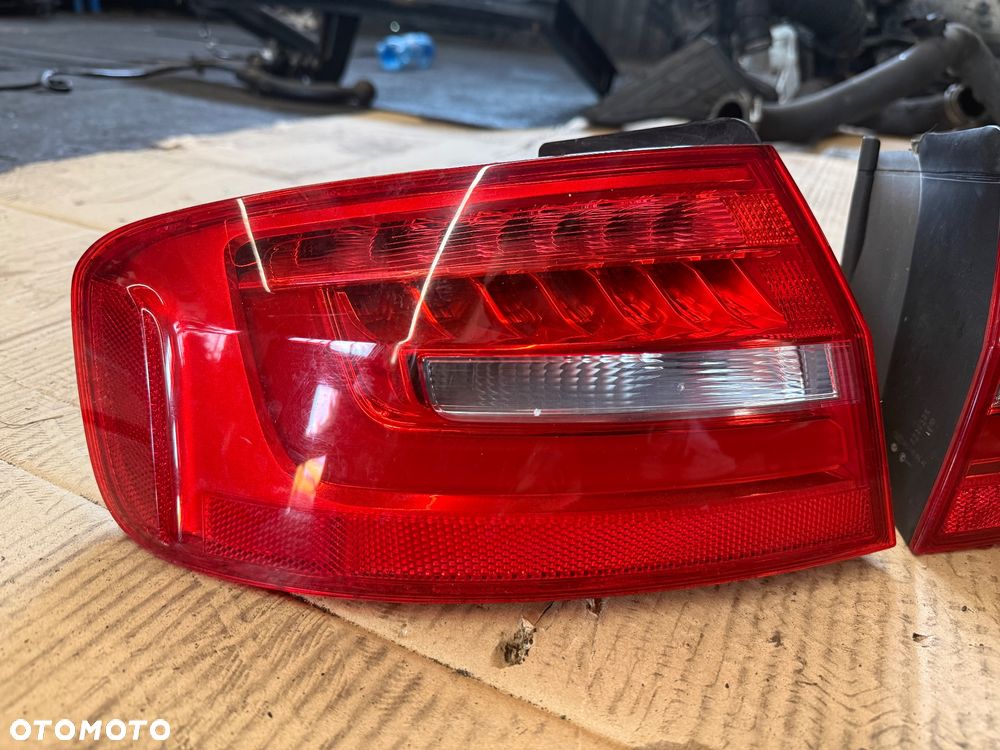 Audi a4b8  Moduł sterownik drzwi lewy przód 8T0959793 - 100 złoty  Panel klimatyzacji 8K1820043AG - 150 złoty  Silniczek wycieraczek 8K1955119A - 100 złoty  Panel sterowania 8K0864261 - 100 złoty  Panel przycisk ESP 8K0959673 - 100 złoty  Wyświetlacz Navi 8T0919603G - 100 złoty  Moduł sterowania gateway - 100 złoty  Moduł komfortu 8K0907063DH - 200 złoty  Moduł sterownika hamulca ręcznego 8K0907801L - 100 złoty  Komputer sterownika silnika 0281018576 - 100 złoty  Włącznik przełącznik świateł 8K0941531AR - 100 złoty  Radio 8R1035186F - 200 złoty  Licznik obrotomierz 8K0920901G - 200 złoty pęknięty  Moduł sterownik komfortu 8K0907064GD - 150 złoty  Pompa sterownik abs 8K0907379CH - 250 złoty  Audi a4b8 lift 8K5945096AC - 500 złoty                          8K5945095AC - 500 złoty  Strefa zgniotu lewa prawa 8K0607133D - 100 złoty                                                8K0807134D- 100 złoty  Kierownicą powietrza 8K0129739A - 100 złoty   Obudowa filtra powietrza 8K0133837BF - 150 złoty  Hak a4b8 - 250 złoty  Belka zderzaka przód 8K0807113F - 250 złoty  Moduł sterownik wentylatora chłodnicy 8K0959501F - 200 złoty  Pas przedni wzmocnienie czołowe belka zderzaka  993329B - 800 złoty  Grill Audi a4b8 8K0853651E - 400 złoty  Czujnik ciśnienia 0281002977 - 100 złoty  Dwie rury węże od wody - 100 złoty za sztukę - 10