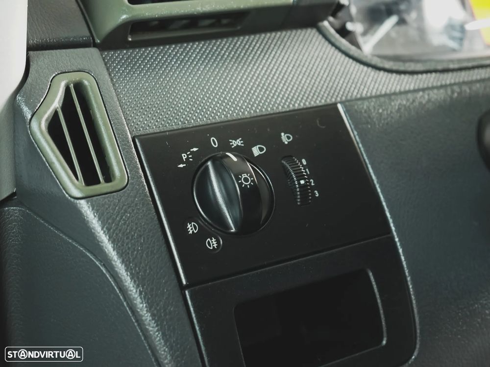 Mercedes-Benz VIT0 TOURER 110 CDi/32 6 LUGARES - 14