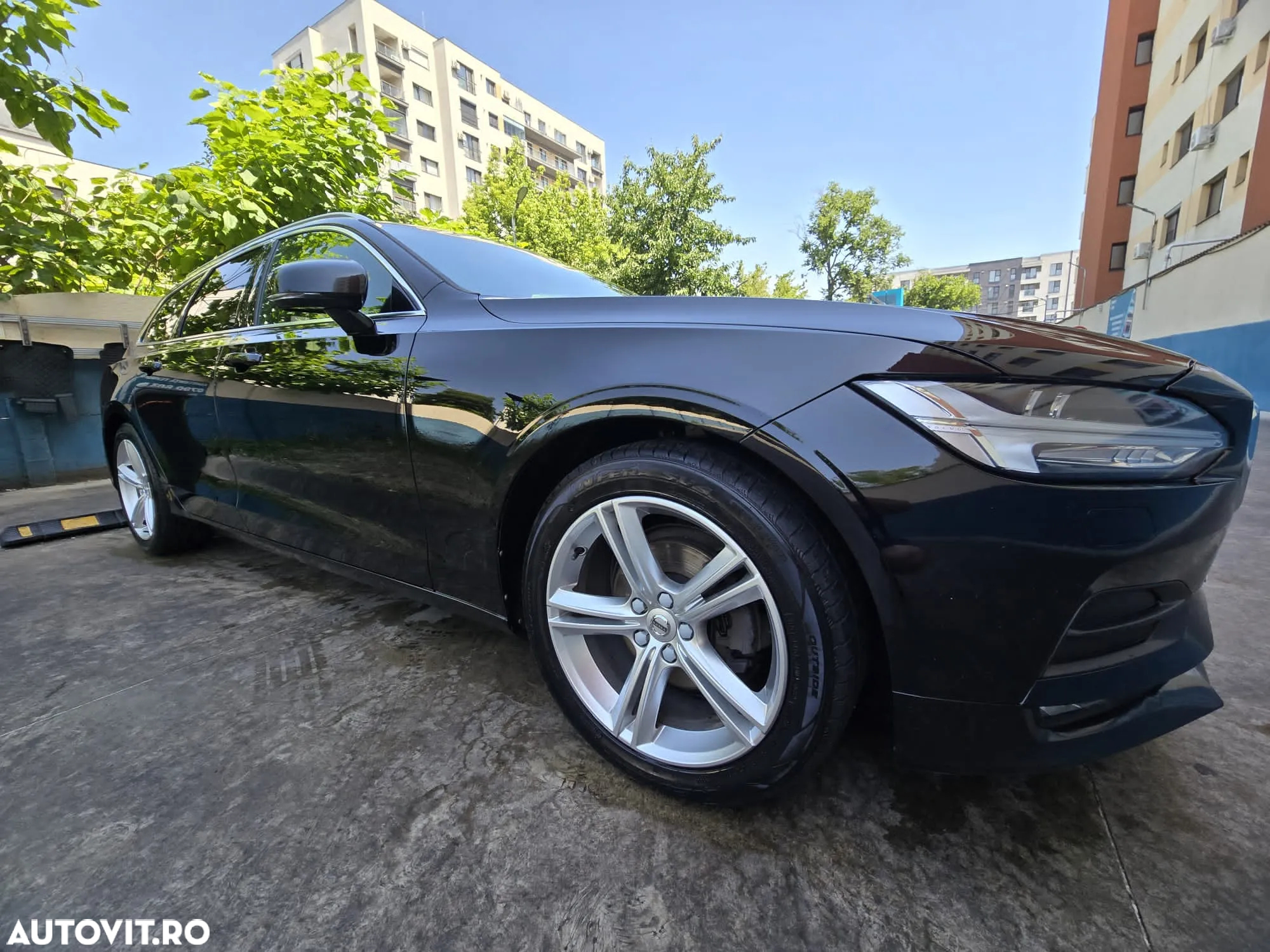 Volvo V90 D4 Geartronic Momentum Pro - 3