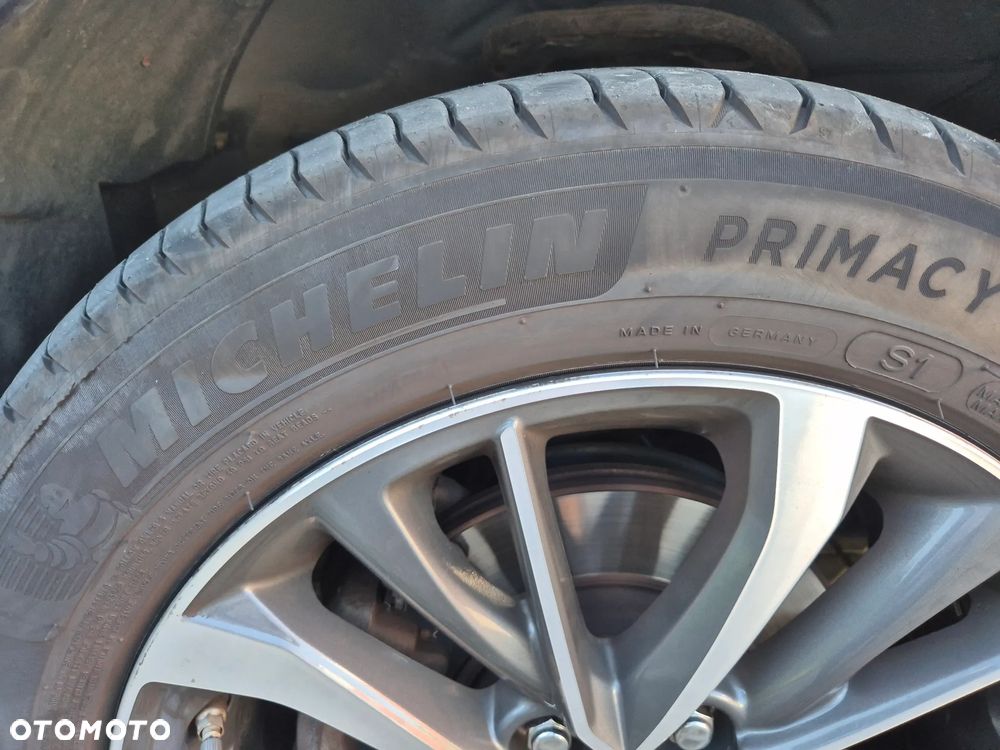 Toyota Avensis 1.8 Premium - 19