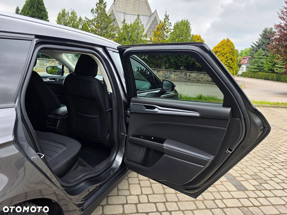 Ford Mondeo 2.0 TDCi Titanium - 33